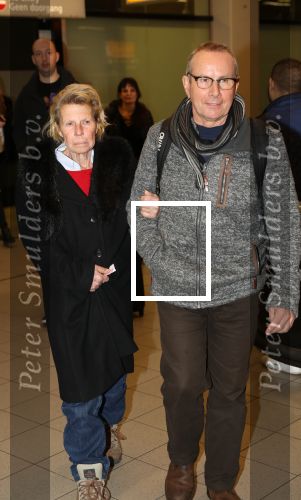 Amsterdam, 16 Februari 2019
Aankomst op Schiphol van Ria Bartling (vriendin oud-bokser Rudi Lubbers) samen met Dr. Martin Wagtmans