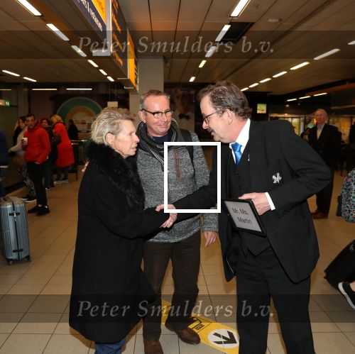 Amsterdam, 16 Februari 2019
Aankomst op Schiphol van Ria Bartling (vriendin oud-bokser Rudi Lubbers) samen met Dr. Martin Wagtmans
