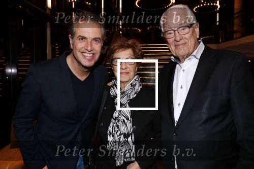 Zaandag 4 februari 2019
PremiÃ¨re Laten we eerlijk zijn in het zaantheater. Richard Kemper met zijn ouders