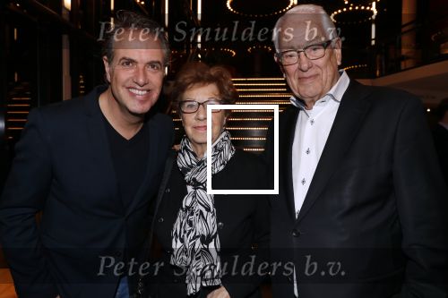 Zaandag 4 februari 2019
PremiÃ¨re Laten we eerlijk zijn in het zaantheater. Richard Kemper met zijn ouders