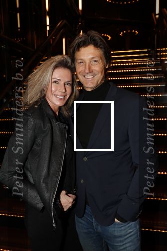 Zaandag 4 februari 2019
PremiÃ¨re Laten we eerlijk zijn in het zaantheater. Rick Engelkes en zijn vriendin Marie Claire Noorlander