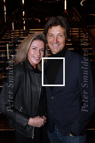 Zaandag 4 februari 2019
PremiÃ¨re Laten we eerlijk zijn in het zaantheater. Rick Engelkes en zijn vriendin Marie Claire Noorlander