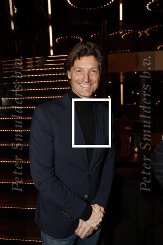 Zaandag 4 februari 2019
PremiÃ¨re Laten we eerlijk zijn in het zaantheater. Rick Engelkes en zijn vriendin Marie Claire Noorlander