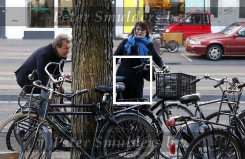 Amsterdam 9 maart 2019
Robert ten Brink en zijn vrouw Roos op de fiets in Amsterdam.