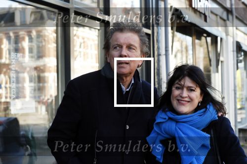 Amsterdam 9 maart 2019
Robert ten Brink en zijn vrouw Roos op de fiets in Amsterdam.