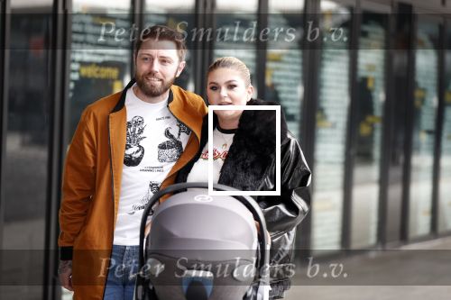 Amsterdam 28 februari 2019
Roxeanne Hazes en haar vriend Erik Zwennes achter de kinderwagen.