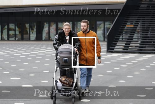Amsterdam 28 februari 2019
Roxeanne Hazes en haar vriend Erik Zwennes achter de kinderwagen.