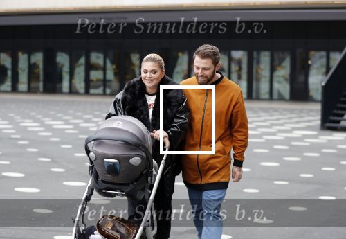 Amsterdam 28 februari 2019
Roxeanne Hazes en haar vriend Erik Zwennes achter de kinderwagen.