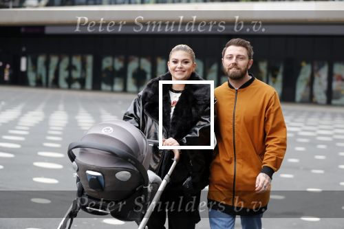 Amsterdam 28 februari 2019
Roxeanne Hazes en haar vriend Erik Zwennes achter de kinderwagen.