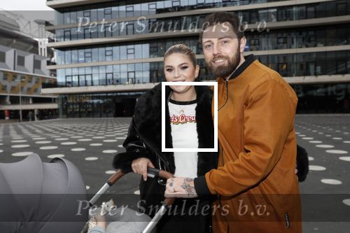 Amsterdam 28 februari 2019
Roxeanne Hazes en haar vriend Erik Zwennes achter de kinderwagen.