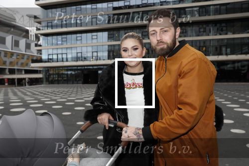 Amsterdam 28 februari 2019
Roxeanne Hazes en haar vriend Erik Zwennes achter de kinderwagen.