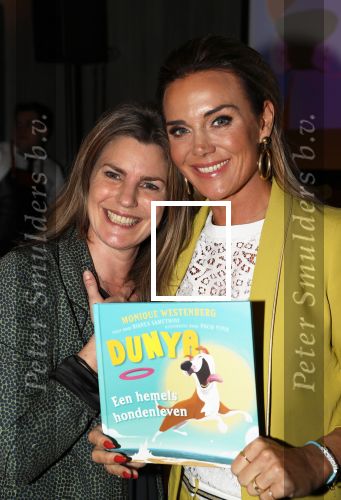 Berkel en Rodenrijs, 12 Maart 2019
Uitreiking boek  Dunya van Monique Hazes    Monique Westenberg