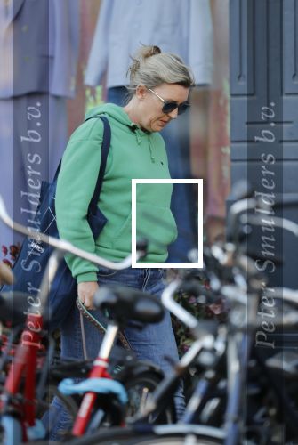 Amsterdam 27 februari 2019
Saskia Noort met haar hondje in Amsterdam zuid.