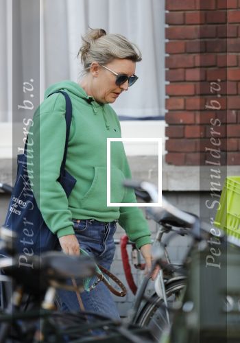 Amsterdam 27 februari 2019
Saskia Noort met haar hondje in Amsterdam zuid.