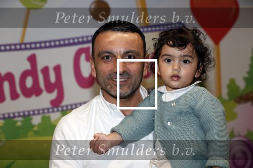 Amsterdam 2 maart 2019
Feestje Najib Amhaki . Tamer Gï¿½nen met dochter en zoon
Tamer Gonen