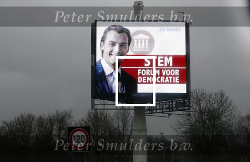 Amersfoort 14 maart 2019
Reclame abri naast A1 van Forum voor Nederland met Thierry Baudet.