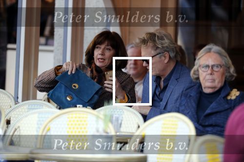 Amsterdam 27 februari 2019
Tom Egbers en zijn vrouw Janke Dekker op terras .