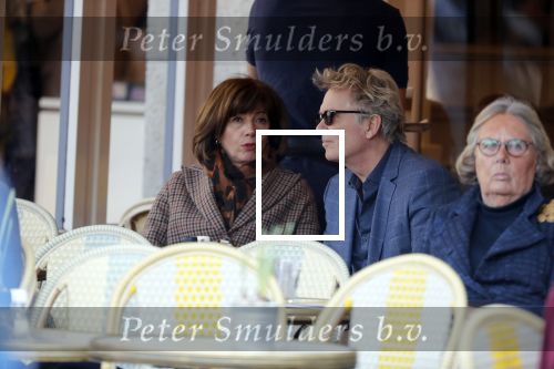 Amsterdam 27 februari 2019
Tom Egbers en zijn vrouw Janke Dekker op terras .