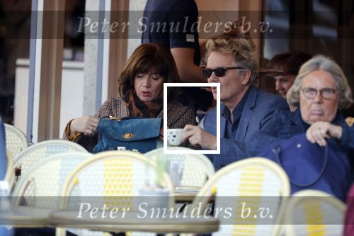 Amsterdam 27 februari 2019
Tom Egbers en zijn vrouw Janke Dekker op terras .