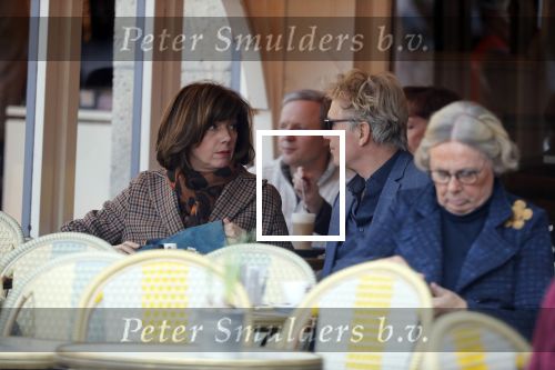 Amsterdam 27 februari 2019
Tom Egbers en zijn vrouw Janke Dekker op terras .