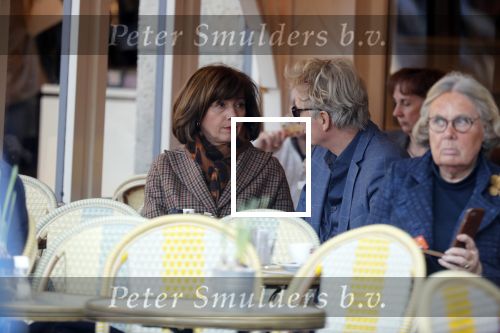 Amsterdam 27 februari 2019
Tom Egbers en zijn vrouw Janke Dekker op terras .