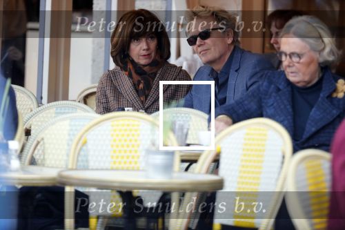 Amsterdam 27 februari 2019
Tom Egbers en zijn vrouw Janke Dekker op terras .
