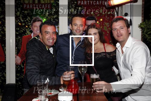 Amsterdam 14 februari 2019
Feestje voor de kluivert dog rescue foundation in het toppers cafe. gasten