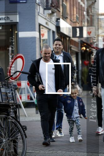 Amsterdam 14 februari 2019
Wesley Sneijder heeft een lunch gehad bij brasserie v Dam met zijn zoon Xess Xava en vrienden.
