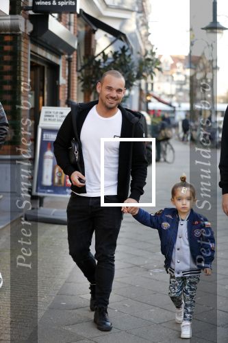 Amsterdam 14 februari 2019
Wesley Sneijder heeft een lunch gehad bij brasserie v Dam met zijn zoon Xess Xava en vrienden.