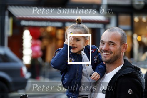 Amsterdam 14 februari 2019
Wesley Sneijder heeft een lunch gehad bij brasserie v Dam met zijn zoon Xess Xava en vrienden.