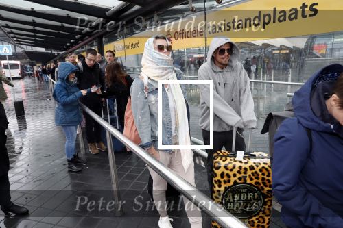 Schiphol 13 februari 2020
Bridget Maasland en Andre Hazes arriveren op schiphol nadat ze op curacao zijn geweest