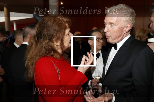 Rotterdam 8 maart 2020
Premiere Hello Dolly in het nieuwe Luxor. Karin Riethoven interviewt Andre v Duin . Andre draagt zijn eigen trouwring en die van Martin