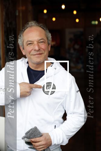 Amsterdam 4 februari 2020
Perspresentatie Hollandse 100 voor Lymph&Co op de Jaap Eden schaatsbaan.
Prins Bernahrd jr en Prinses Margriet zijn ook aanwezig. Andre v d Toorn