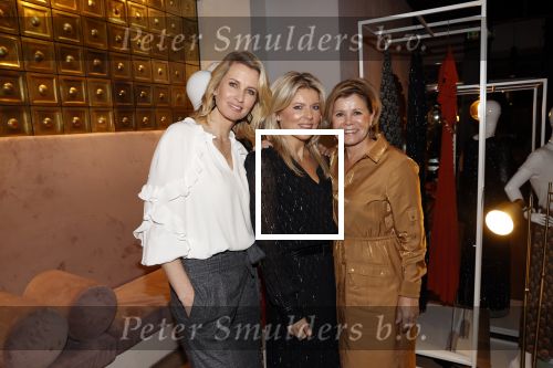 Amsterdam 10 maart 2020
Presentatie kleidinglijn Shoeby /Lonneke Nootenboom. Lonneke Anouk Smulders en eigenaresse Shoeby
