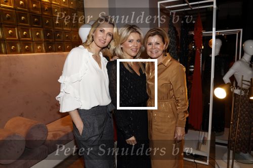 Amsterdam 10 maart 2020
Presentatie kleidinglijn Shoeby /Lonneke Nootenboom. Lonneke Anouk Smulders en eigenaresse Shoeby