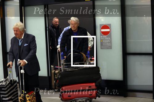 Schiphol 28 februari 2020
Aankomst Willibrord Frequin Barry Stevens Gerard Cox en Peter Faber op schiphol na de opnames van hun programma beter laat dan nooit.
Barrie Stevens
