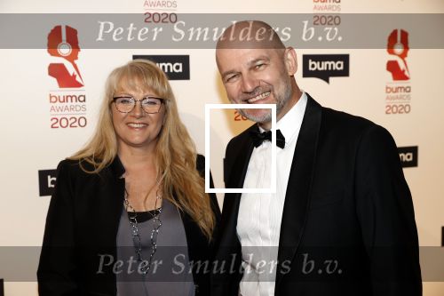Hilversum 9 maart 2020
Uitreiking Buma awards in studio 21 op het mediapark. Ben Liebrand  met partner