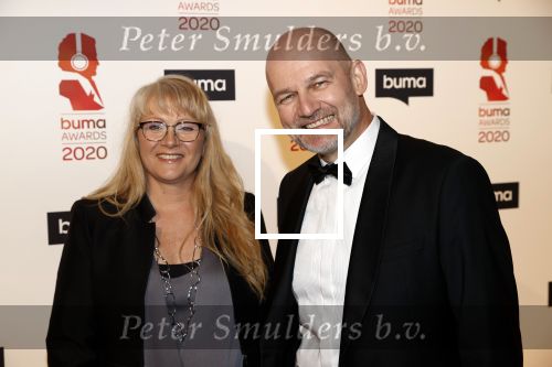 Hilversum 9 maart 2020
Uitreiking Buma awards in studio 21 op het mediapark. Ben Liebrand  met partner
