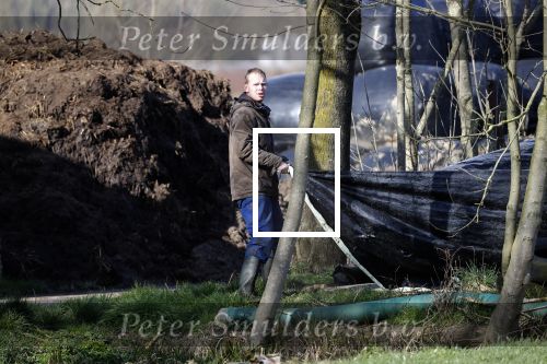 Hei en Boeicop 4 maart 2020
Boer Willem een van de deelnemers van het nieuwe seizoen van boer zoekt vrouw . Willem bij zijn huis / boerderij . Ook zijn moeder is aanwezig . Matthijs Albers van Story is er ook bij .