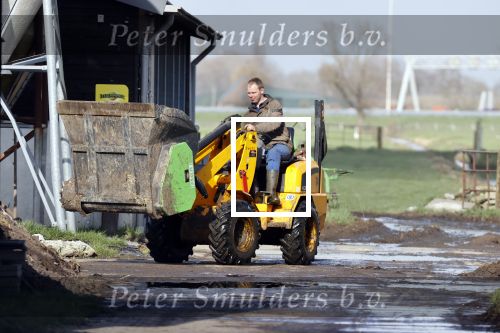Hei en Boeicop 4 maart 2020
Boer Willem een van de deelnemers van het nieuwe seizoen van boer zoekt vrouw . Willem bij zijn huis / boerderij . Ook zijn moeder is aanwezig . Matthijs Albers van Story is er ook bij .
