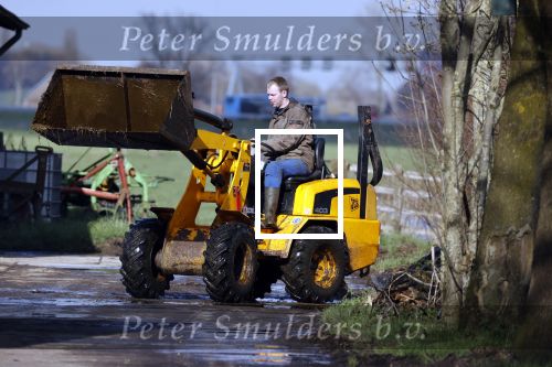 Hei en Boeicop 4 maart 2020
Boer Willem een van de deelnemers van het nieuwe seizoen van boer zoekt vrouw . Willem bij zijn huis / boerderij . Ook zijn moeder is aanwezig . Matthijs Albers van Story is er ook bij .