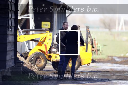 Hei en Boeicop 4 maart 2020
Boer Willem een van de deelnemers van het nieuwe seizoen van boer zoekt vrouw . Willem bij zijn huis / boerderij . Ook zijn moeder is aanwezig . Matthijs Albers van Story is er ook bij .