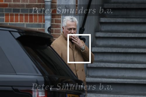 Ansterdam 7 maart 2020
Bram Moszkowicz met zijn dochter en vriendin Nienke Hoogervorst op straat in Amsterdam zuid