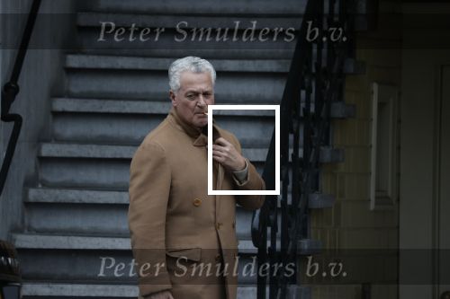 Ansterdam 7 maart 2020
Bram Moszkowicz met zijn dochter en vriendin Nienke Hoogervorst op straat in Amsterdam zuid