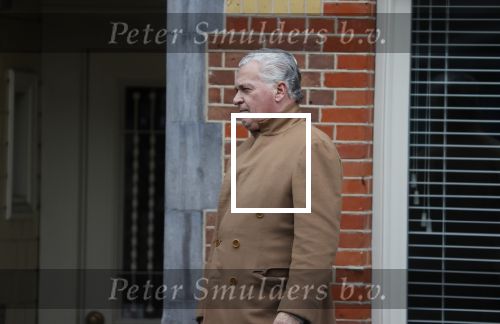 Ansterdam 7 maart 2020
Bram Moszkowicz met zijn dochter en vriendin Nienke Hoogervorst op straat in Amsterdam zuid