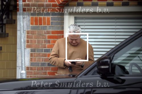 Ansterdam 7 maart 2020
Bram Moszkowicz met zijn dochter en vriendin Nienke Hoogervorst op straat in Amsterdam zuid