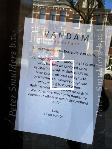 Amsterdam 16 maart 2020
Ook brasserie v Dam heeft de dueren gesloten ivm het corona virus.