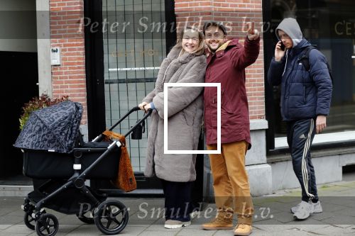 Amsterdam 30 januari 2020
Carolien Spoor en haar man John Karthaus achter de kinderwagen.