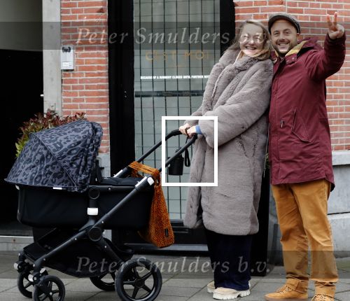 Amsterdam 30 januari 2020
Carolien Spoor en haar man John Karthaus achter de kinderwagen.