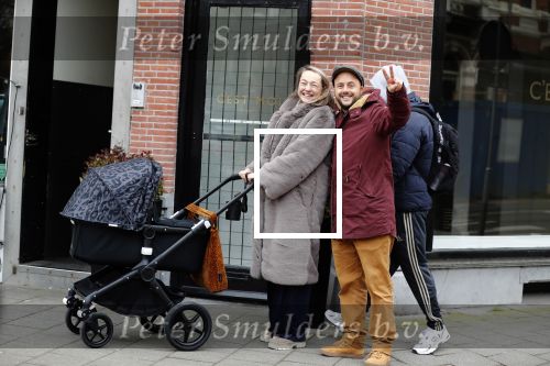 Amsterdam 30 januari 2020
Carolien Spoor en haar man John Karthaus achter de kinderwagen.